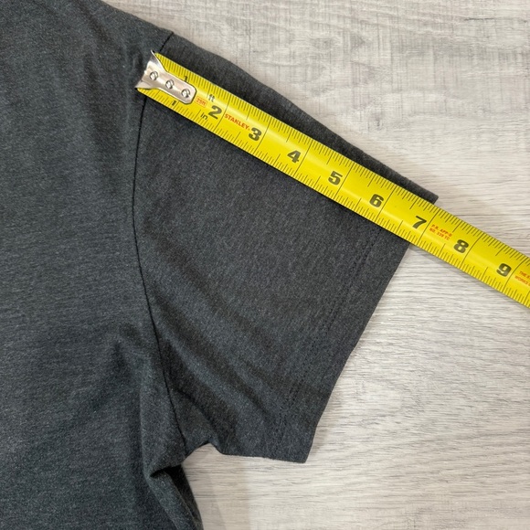 J. Crew Men's Slim Washed Gray V-Neck Shirt Size L - Picture 13 of 17